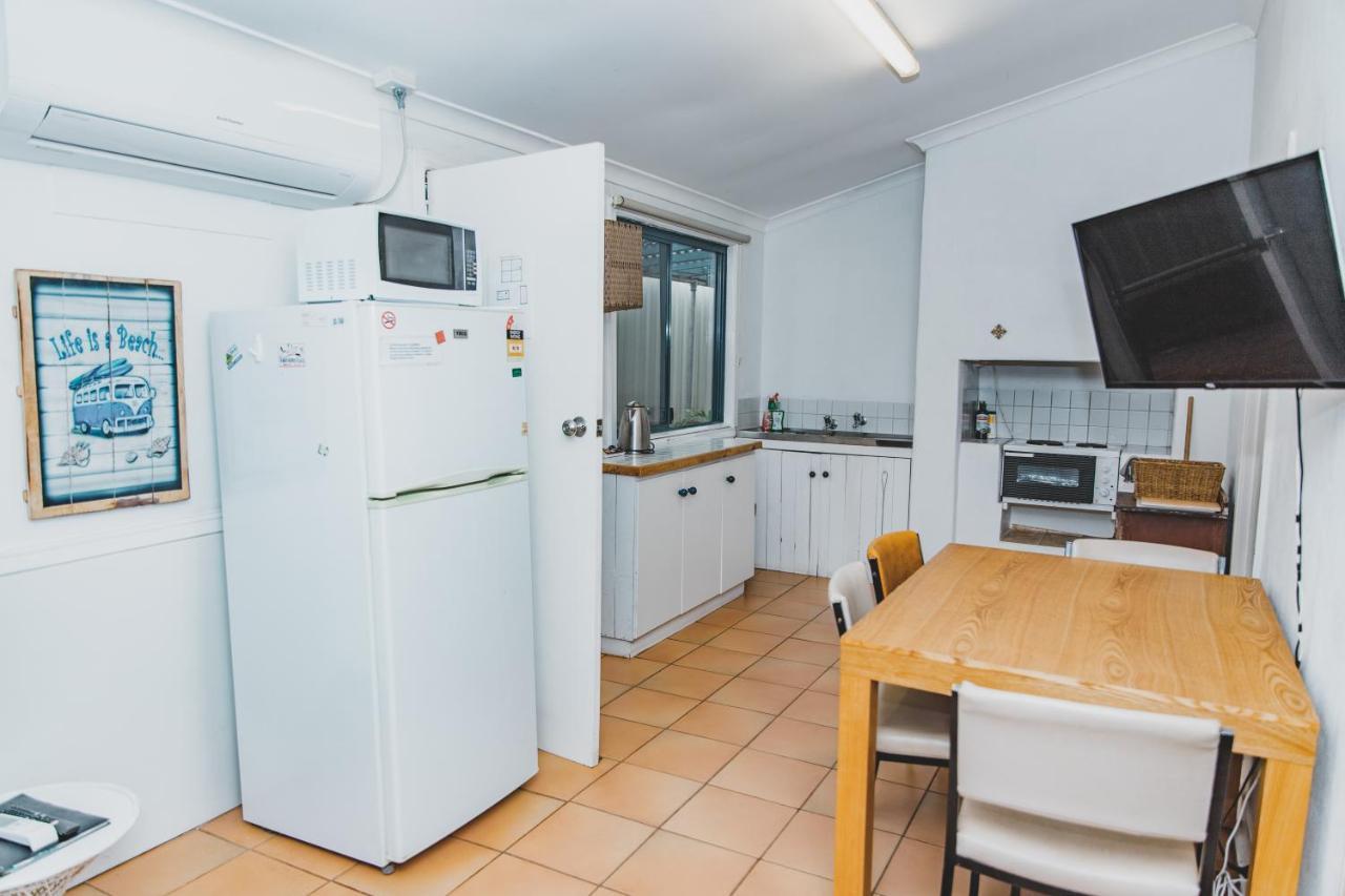 Dongara Hotel Motel Kültér fotó