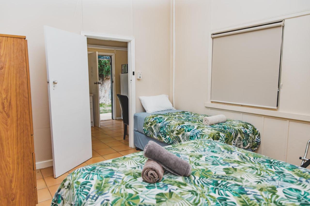 Dongara Hotel Motel Kültér fotó