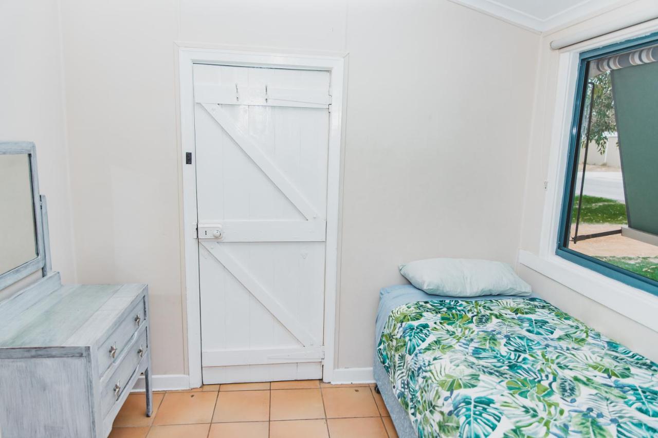Dongara Hotel Motel Kültér fotó
